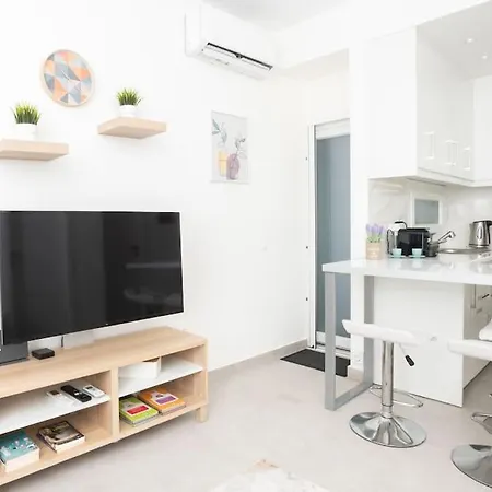 Zografou House Living By 8essentially Apartment